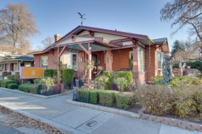 Half-Mi to River Walk Rose Cottage in Truckee! Reno